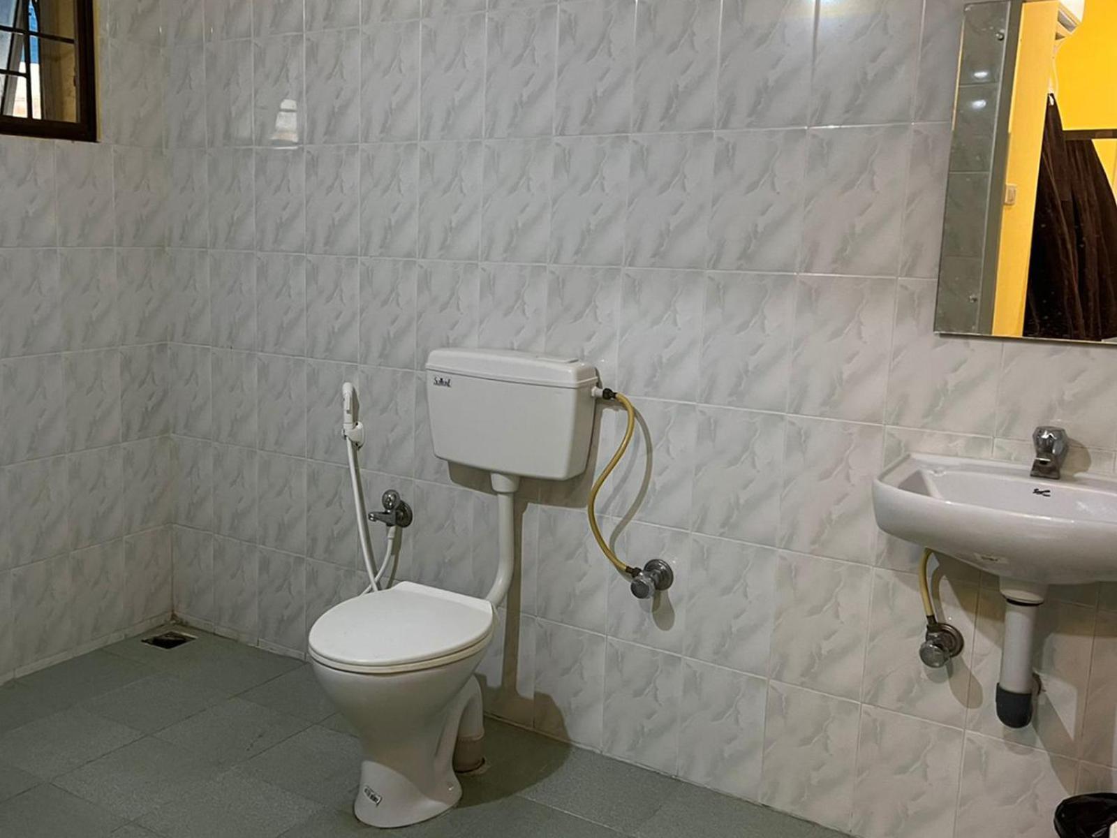 Le Hotel Host Tiruchirappalli Экстерьер фото